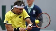 Simone Bolelli in a colourful outfit 